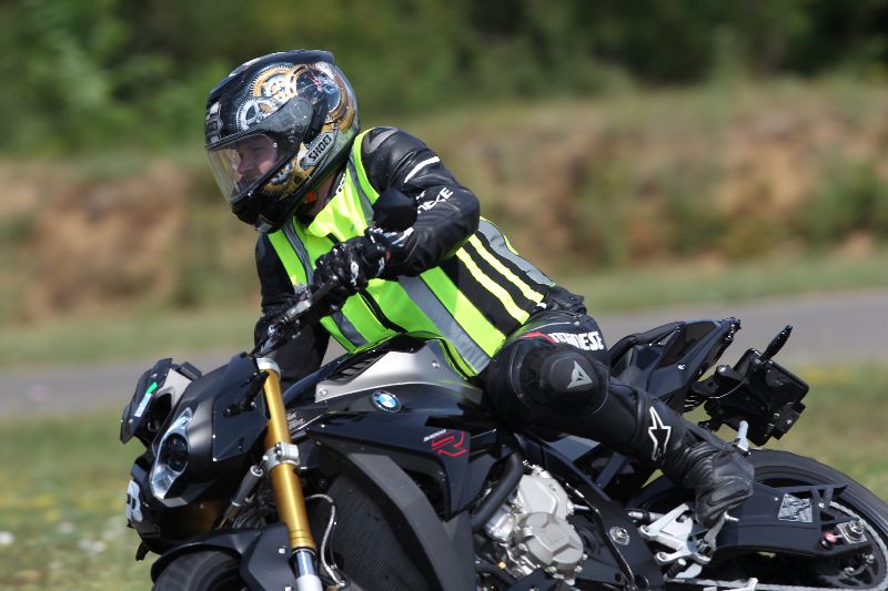 /Archiv-2018/44 06.08.2018 Dunlop Moto Ride and Test Day  ADR/Strassenfahrer-Sportfahrer grün/9